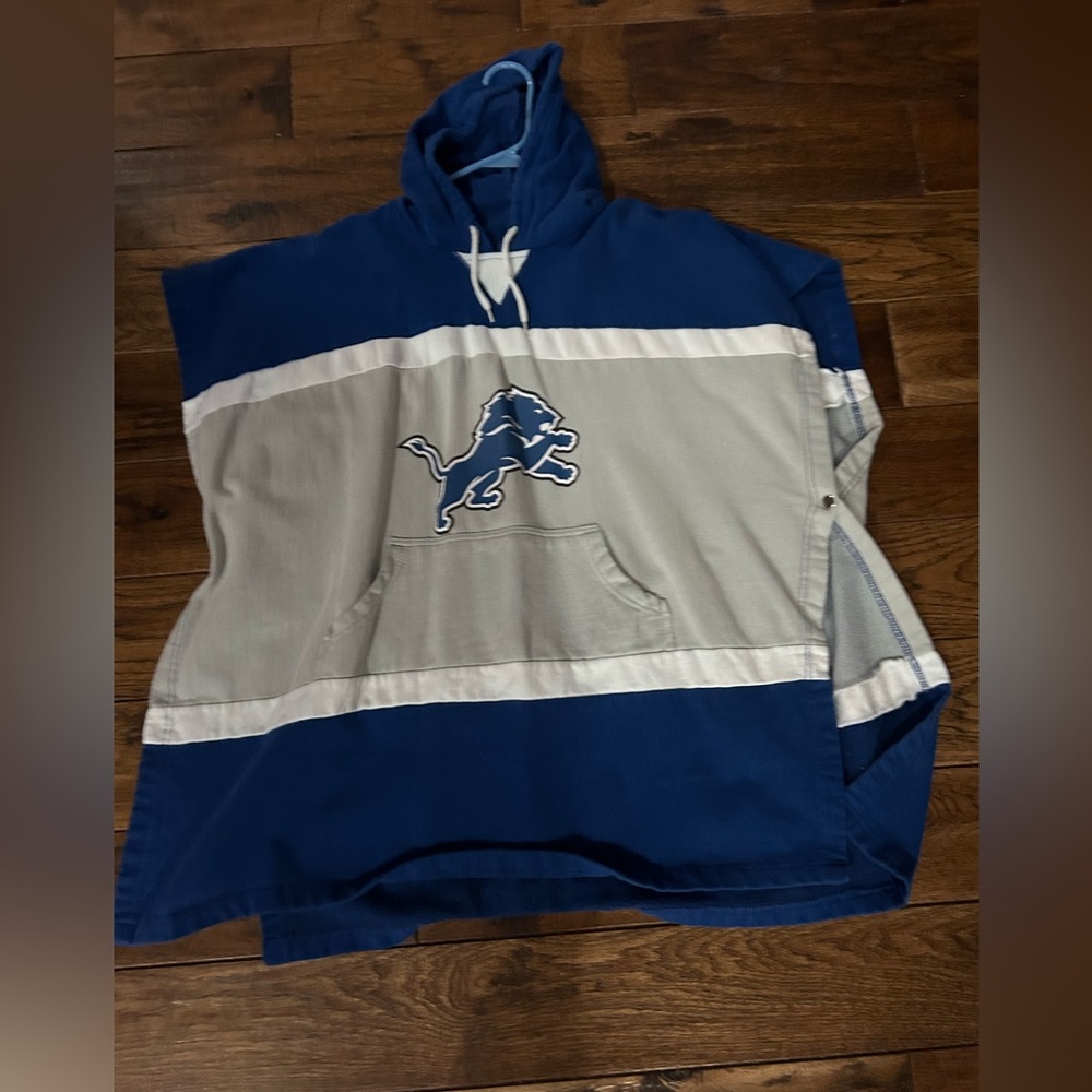 Detroit Lions hoodie poncho